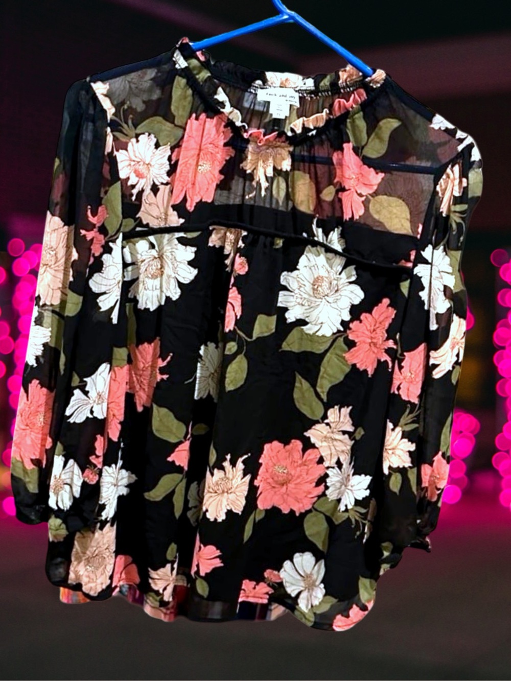 Faith and Joy Women’s plus-size Black & Pink Floral Turtleneck Blouse💜💜3X